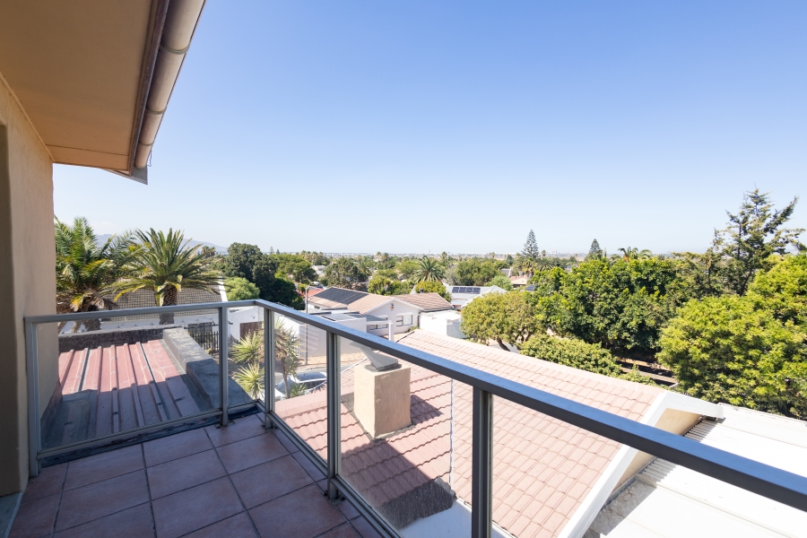 4 Bedroom Property for Sale in Flamingo Vlei Western Cape